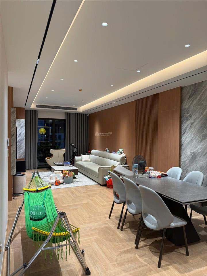 Bán căn 2n hiếm có tại watermark thời điểm hiện tại, 98m giá 10,6 tỷ, sẵn sổ đỏ 0845 899 ***