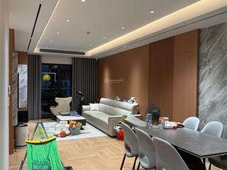 Bán căn 2n hiếm có tại watermark thời điểm hiện tại, 98m giá 10,6 tỷ, sẵn sổ đỏ 0845 899 ***