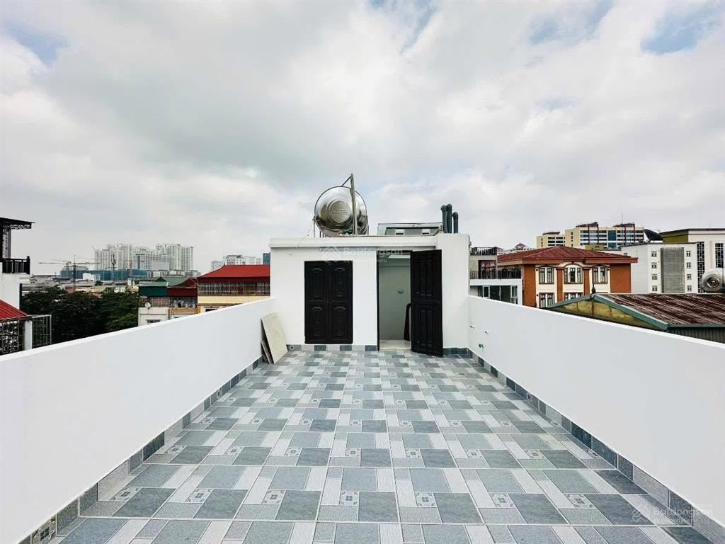 Siêu phẩm phân lô 7 tầng thang máy full nội thất, ô tô 45m, mt4m giá 21.7tỷ trần quốc hoàn cầu giấy