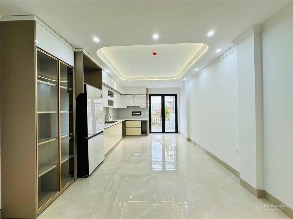 Siêu phẩm phân lô 7 tầng thang máy full nội thất, ô tô 45m, mt4m giá 21.7tỷ trần quốc hoàn cầu giấy