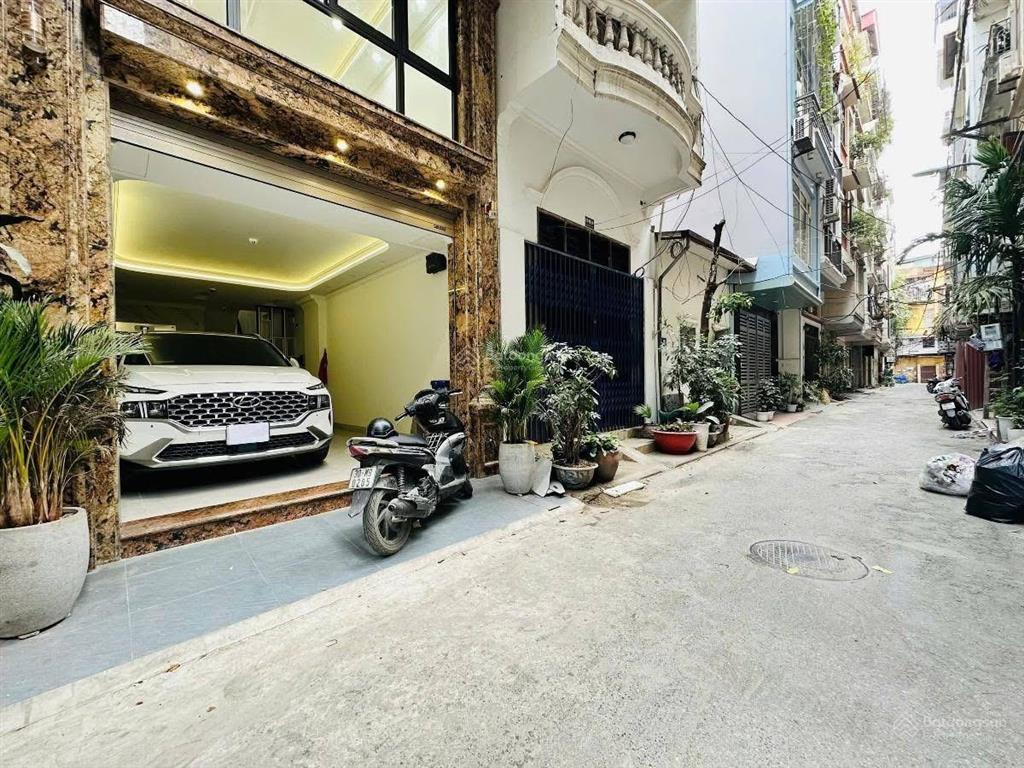 Siêu phẩm phân lô 7 tầng thang máy full nội thất, ô tô 45m, mt4m giá 21.7tỷ trần quốc hoàn cầu giấy