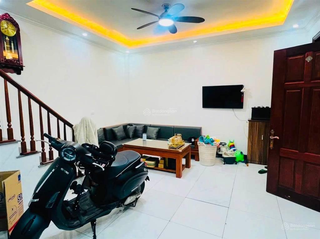 Chính chủ bán nhà riêng 5 tầng ngõ 42 yên hòa dt 30m mt 4m giá 7 tỷ sổ đỏ chính chủ đầy đủ nội thất