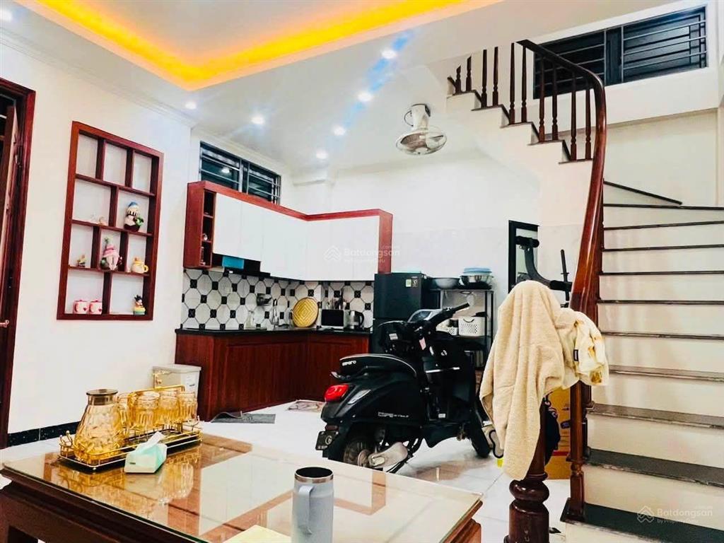 Chính chủ bán nhà riêng 5 tầng ngõ 42 yên hòa dt 30m mt 4m giá 7 tỷ sổ đỏ chính chủ đầy đủ nội thất