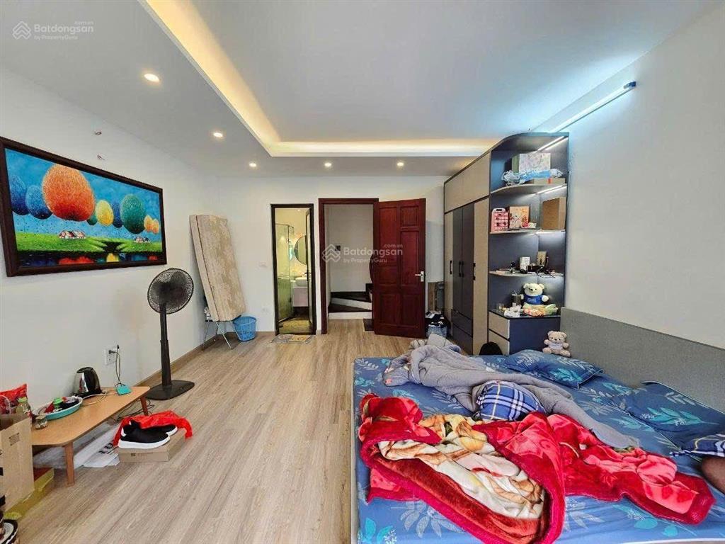 Bán nhà riêng 5 tầng ngõ 132 cầu giấy dt 35m, mt 4,5m giá 10 tỷ nhà mới đầy đủ nội thất sổ đỏ cc.
