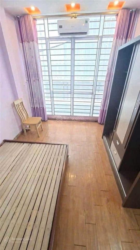 Chính chủ cho thuê nhà nguyên căn đội cấn ba đình 40m2x5t, mt 4m giá12.5tr/th 4 ngủ, 4vs thông ô tô