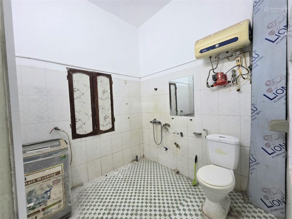 Chính chủ cho thuê nguyên căn trần bình cầu giấy 3 tầng, 3 ngủ, 3vs giá 8.5tr/tháng ô tô kinh doanh