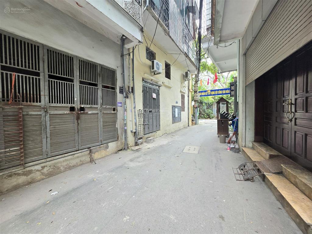Chính chủ cho thuê nguyên căn trần bình cầu giấy 3 tầng, 3 ngủ, 3vs giá 8.5tr/tháng ô tô kinh doanh