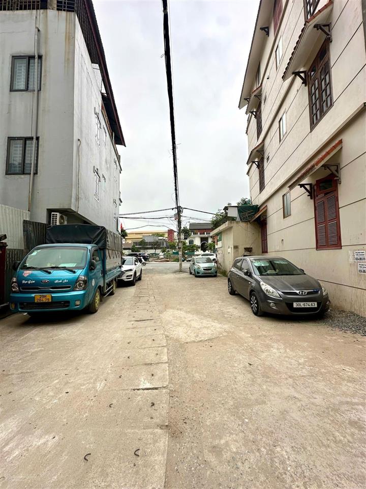 Nhà đẹp 7,8 tỷ ngô quyền tt hà đông dt 35m x 5 tầng, mt 3,8m ô tô đỗ cổng 10m ra ô tô tránh sát phố