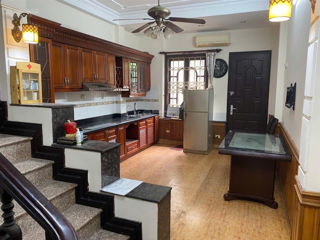 Cho thuê nhà 6 tầng ngõ 118 nguyễn khánh toàn, cầu giấy, ôtô tránh, kinh doanh dt 55m2, giá 23tr