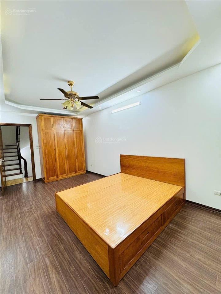 Bán nhà riêng 5 tầng ngõ 223 xuân đỉnh, dt 35m, mt 4,2m, giá 7,6 tỷ vị trí đẹp, gần phố.