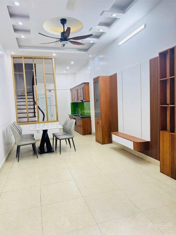 Bán nhà riêng 5 tầng ngõ 223 xuân đỉnh, dt 35m, mt 4,2m, giá 7,6 tỷ vị trí đẹp, gần phố.