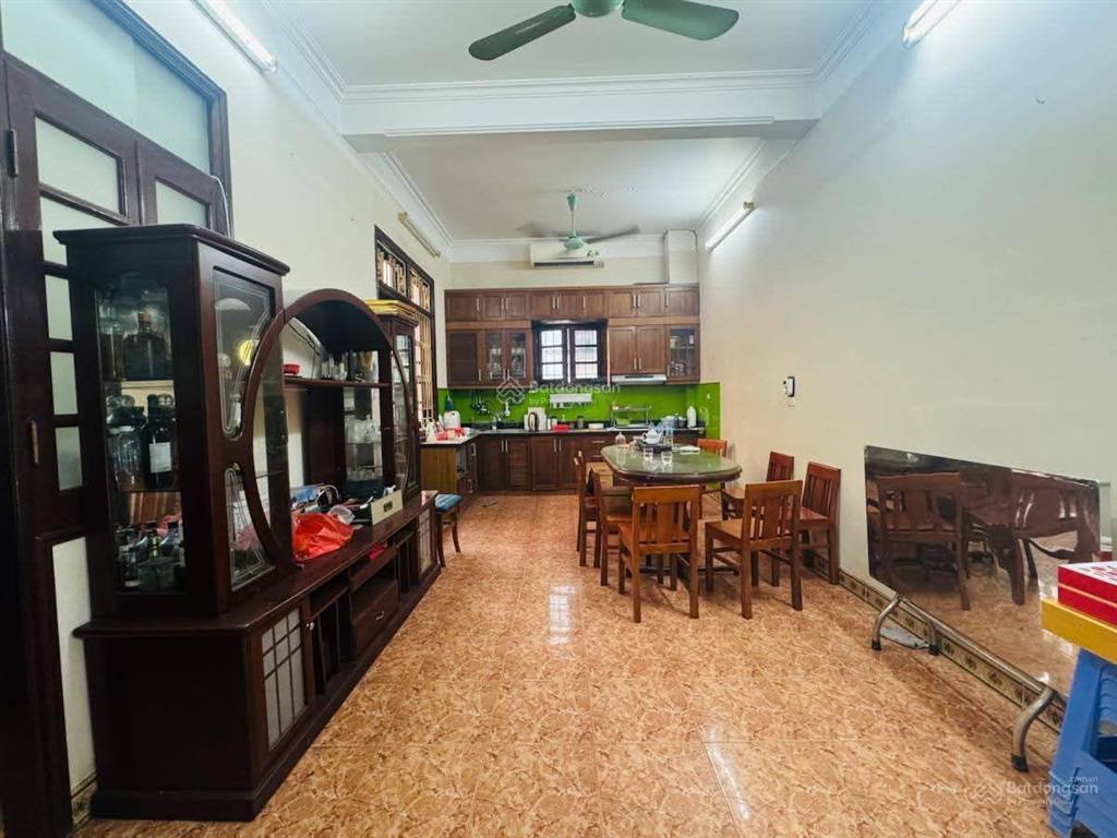 Siêu phẩm biệt thư tây hồ lạc long quân dt 120mx4 tầng, mt9.3m giá 33 tỷ ngõ thông ô tô kinh doanh