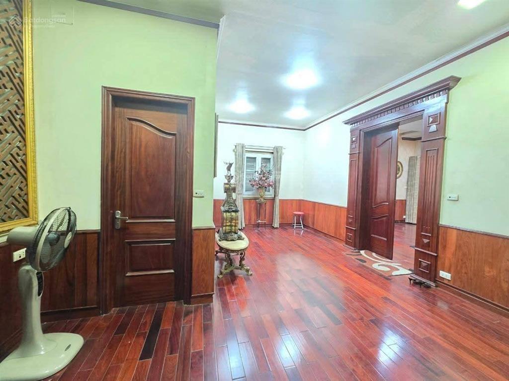 Vị trí đắc địa huỳnh thúc kháng tt đống đa lô góc 6 tầng thang máy dt 75m2, mt 16m giá 56tỷ ôtô kd