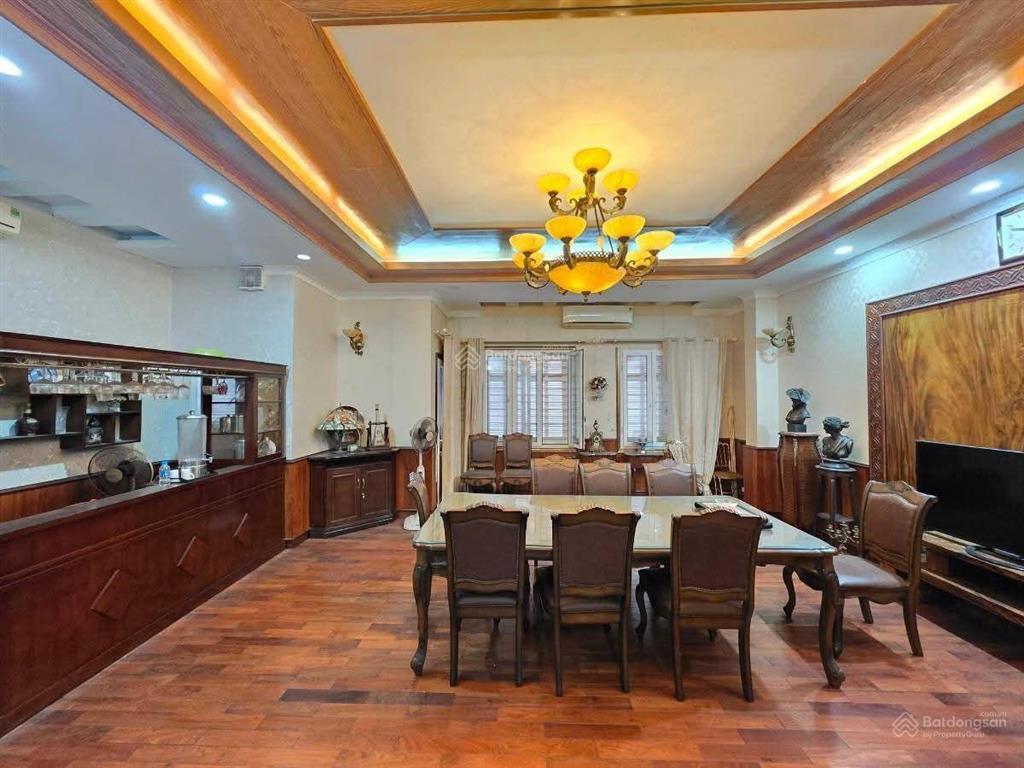 Vị trí đắc địa huỳnh thúc kháng tt đống đa lô góc 6 tầng thang máy dt 75m2, mt 16m giá 56tỷ ôtô kd