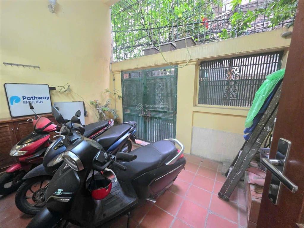 Chính chủ cho thuê nhà 5 tầng ngõ 36 đào tấn, ba đình giá 15.5 triệu, dt 60m, 6 ngủ, cách ôtô 10m
