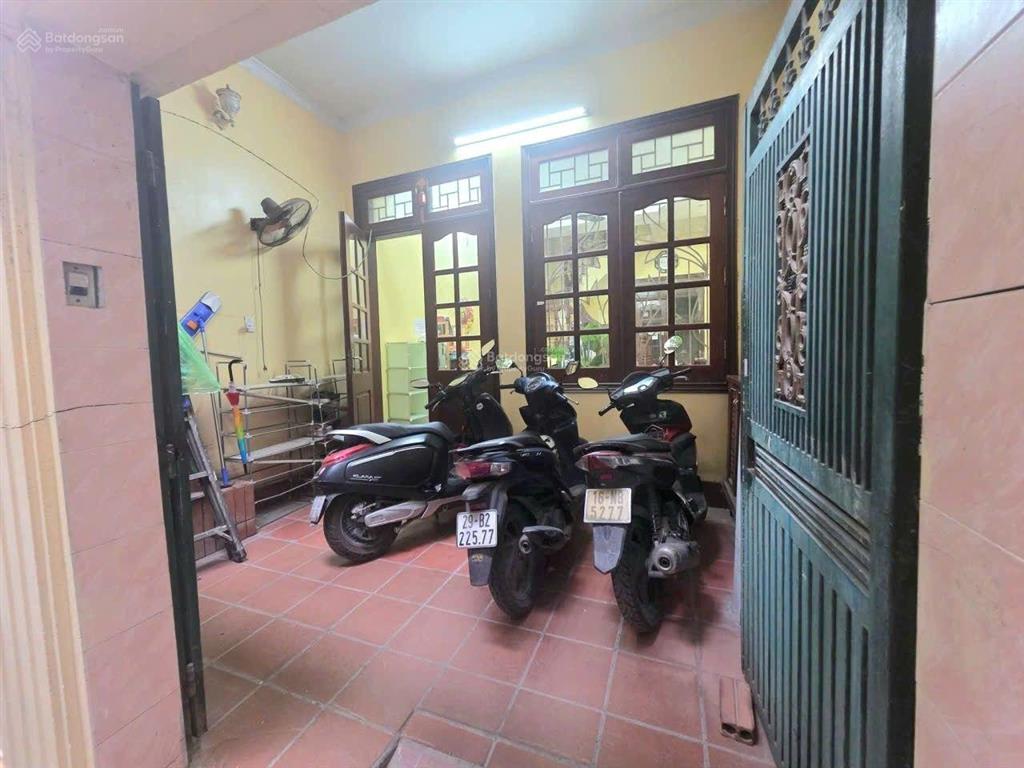Chính chủ cho thuê nhà 5 tầng ngõ 36 đào tấn, ba đình giá 15.5 triệu, dt 60m, 6 ngủ, cách ôtô 10m