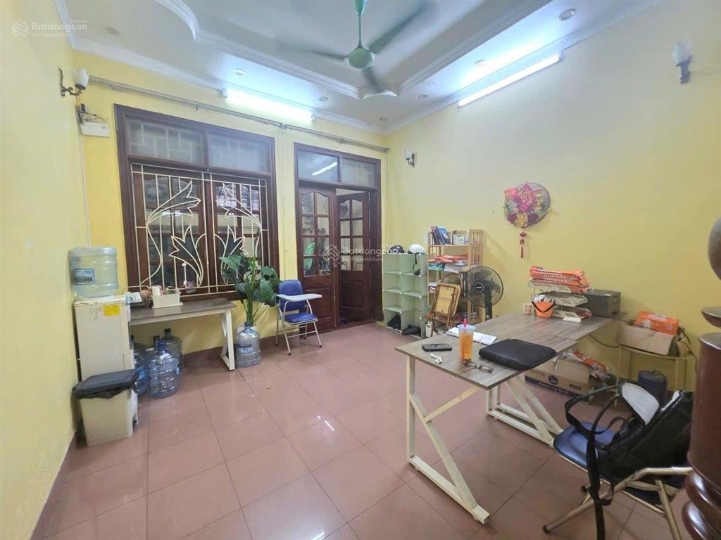 Chính chủ cho thuê nhà 5 tầng ngõ 36 đào tấn, ba đình giá 15.5 triệu, dt 60m, 6 ngủ, cách ôtô 10m