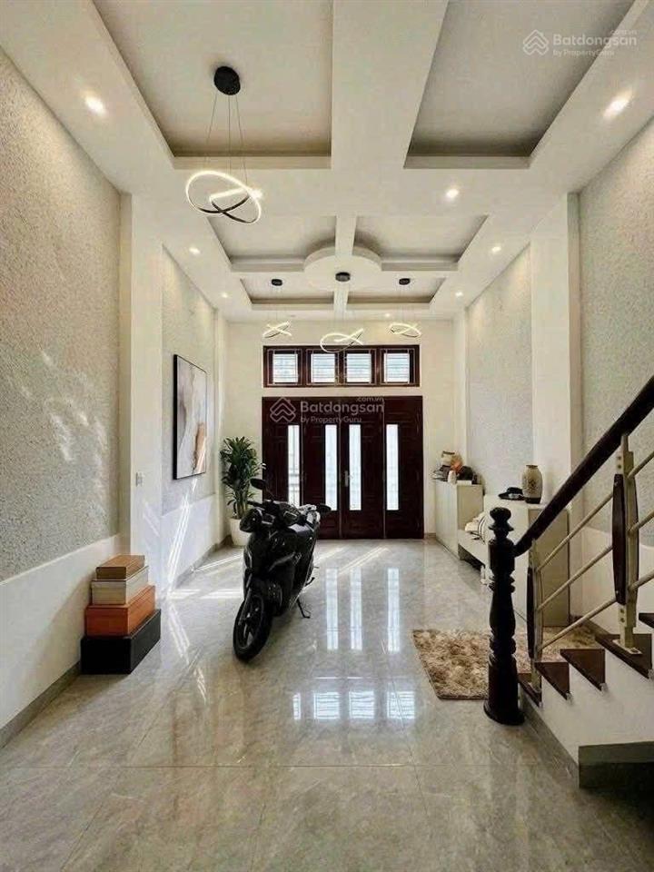 Chính chủ bán nhà ngõ 3 nguyễn khánh toàn, cầu giấy. dt sổ đỏ 37m, 5 tầng, mt 3,5m, giá 10.5 tỷ.