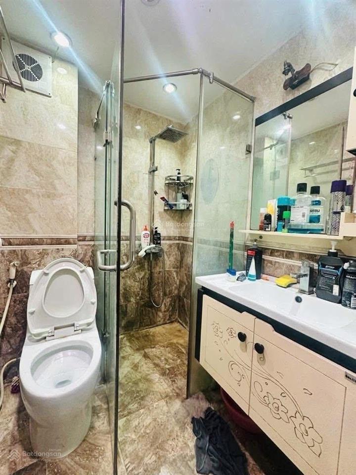 Chính chủ bán nhà ngõ 3 nguyễn khánh toàn, cầu giấy. dt sổ đỏ 37m, 5 tầng, mt 3,5m, giá 10.5 tỷ.