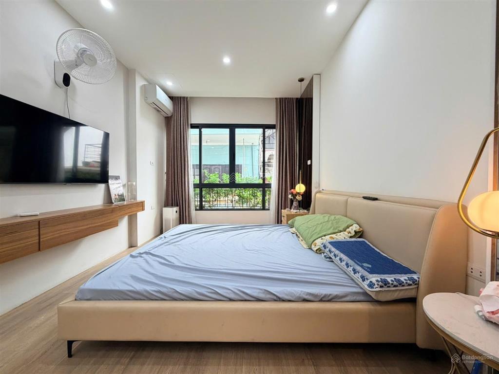 Bán nhà ngõ ô tô, thang máy gần hồ,cách phố 15m. nguyễn lân, thanh xuân. 45m2 6 tầng .15,38 tỷ