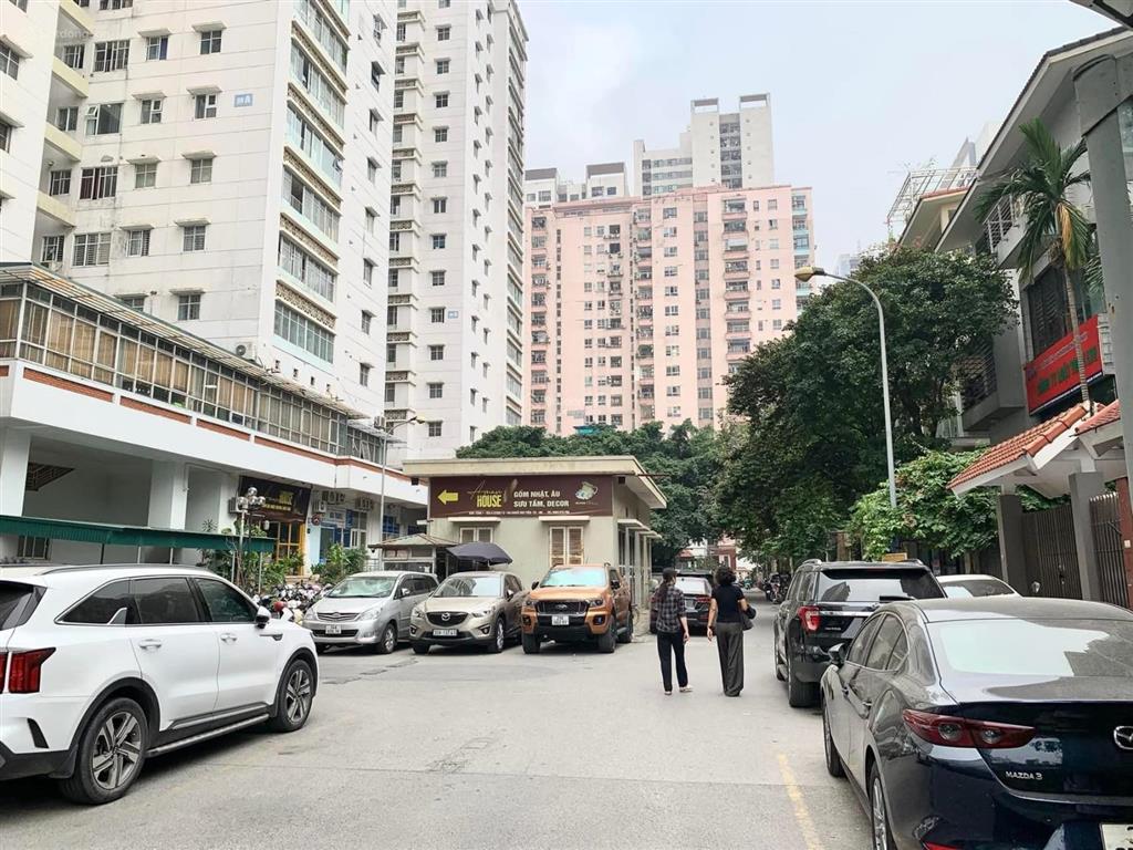 Bán chung cư rộng căn góc tòa a licogi 13 khuất duy tiến, thanh xuân. 142m2 3pn. 10,5 tỷ