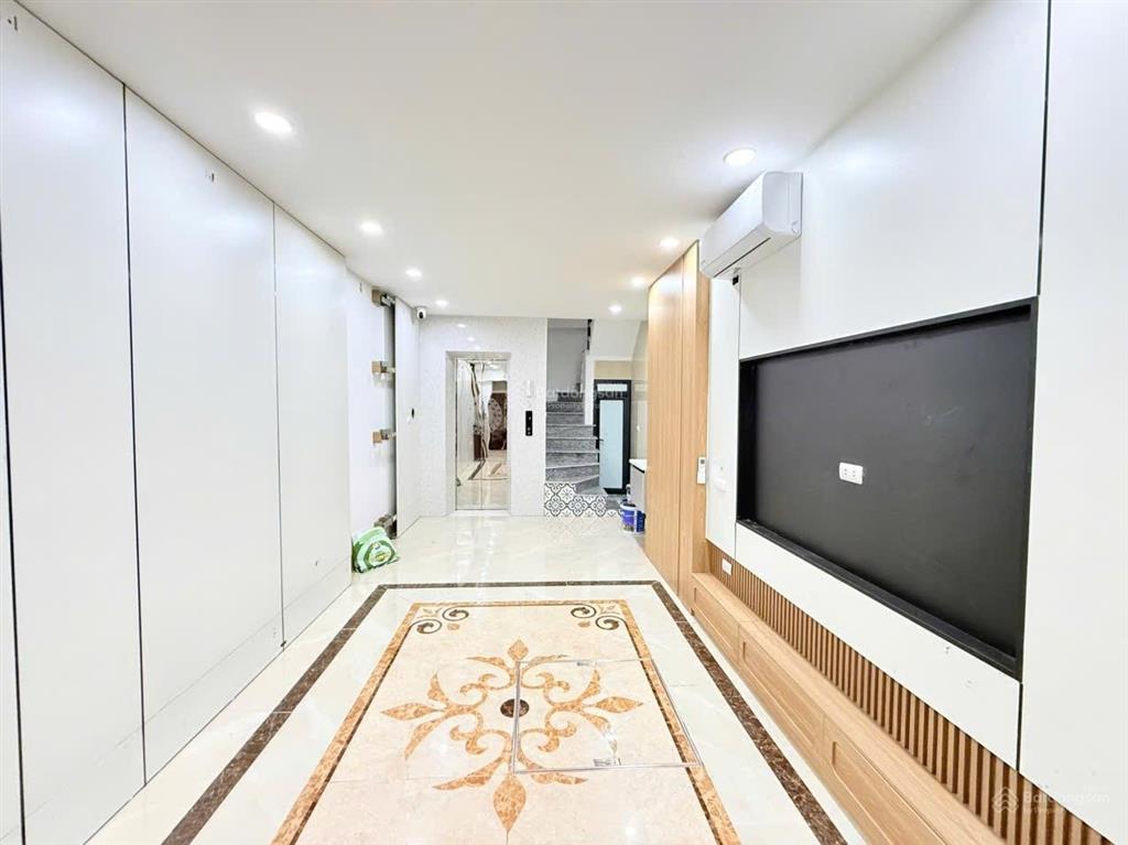 Bán nhà mới thang máy ngõ thông ô tô cách 10m. quan nhân, thanh xuân. 42m2  6 tầng .12,68 tỷ