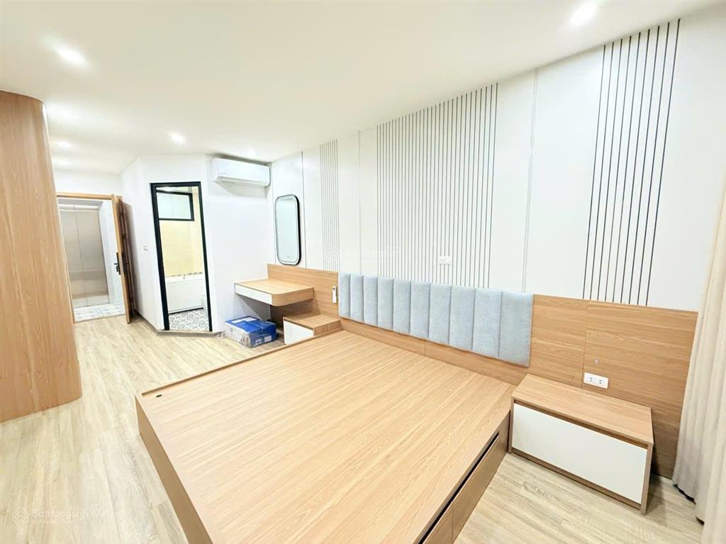 Bán nhà mới thang máy ngõ thông ô tô cách 10m. quan nhân, thanh xuân. 42m2  6 tầng .12,68 tỷ