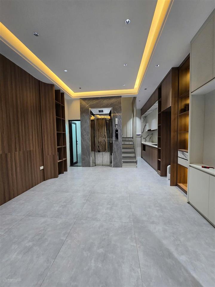 Bán nhà mới thang máy nội thất cực xịn. hà trì 1, hà đông. 41m2 5 tầng. 8,48 tỷ