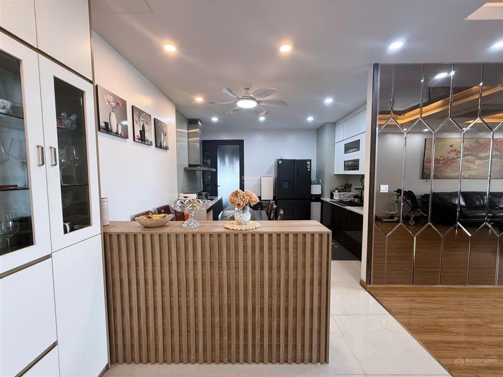 Bán chung cư cao cấp bohemia residence  lê văn thiêm, thanh xuân. 137m  3pn. 12,7 tỷ