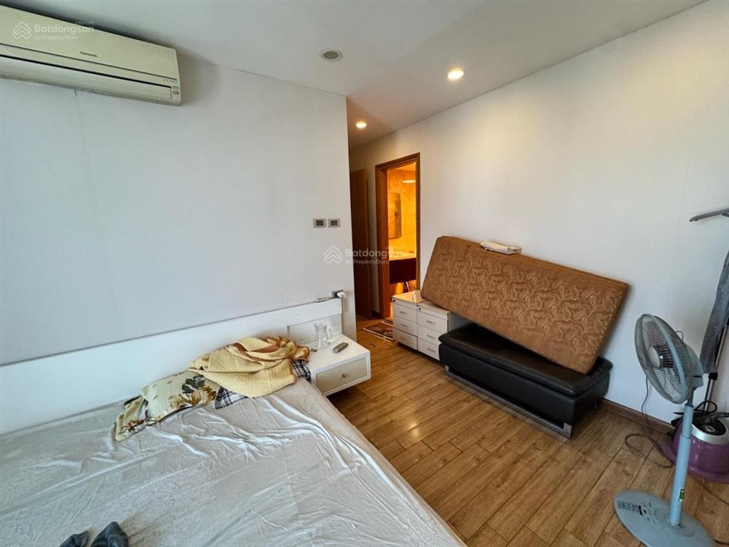 Bán chung cư căn góc, tầng đẹp  udic complex n04, hoàng đạo thúy, cầu giấy. 101m  3pn. 10,88 tỷ
