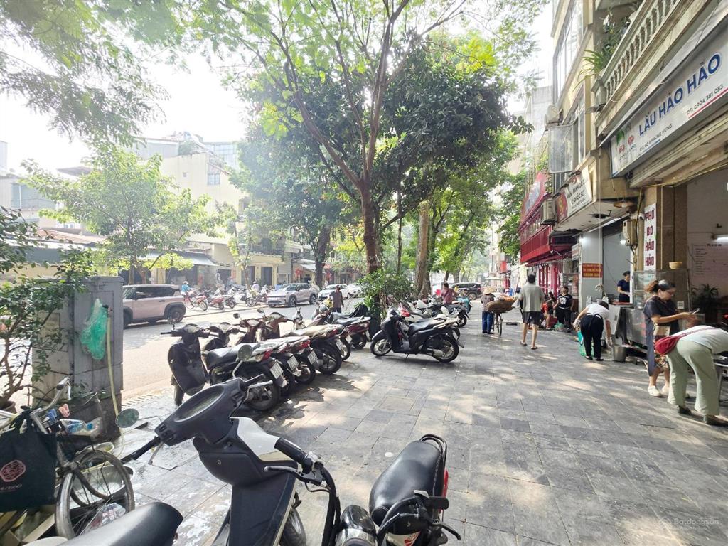 Bán căn hộ tập thể tầng 2  full nội thất, phố phùng hưng, hoàn kiếm. 86m2  2pn. 5,58 tỷ.