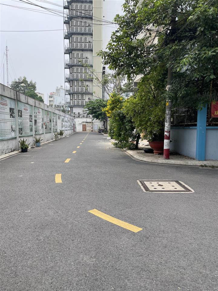 Bán nhà đường nhựa 8m thông, lũy bán bích, tân phú.