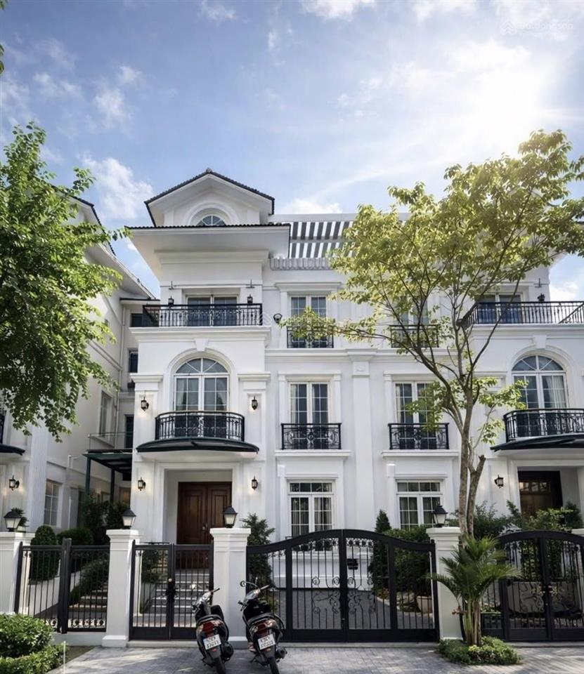 Bán biệt thự mặt phố kđt thành phố giao lưu, view hồ an bình, 2 mặt tiền, 245m2 mt 23m, giá 117 tỷ