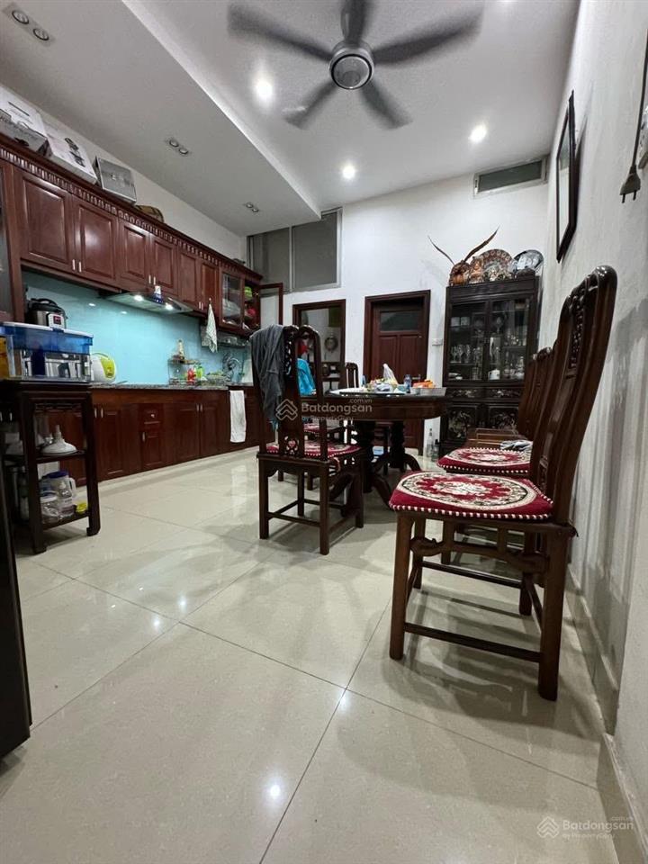 Bán gấp nhà phố giải phóng, phân lô, ô tô tránh, 72m2 4 tầng, giá 22.8 tỷ