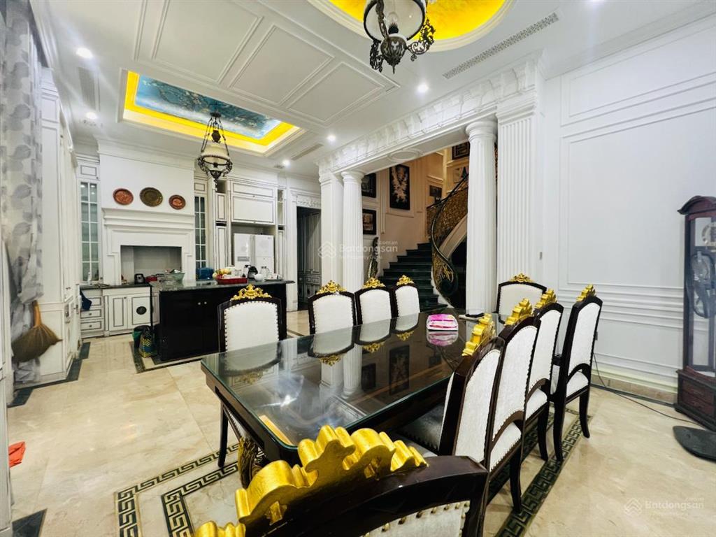 Cực hiếm! biệt thự thành phố giao lưu  235m2  2 mặt tiền  ô tô tránh  thang máy  gần hồ
