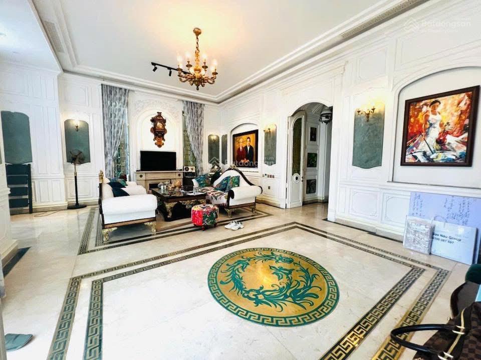 Cực hiếm! biệt thự thành phố giao lưu  235m2  2 mặt tiền  ô tô tránh  thang máy  gần hồ