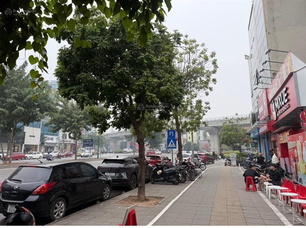 Siêu phẩm mặt phố nguyễn văn huyên, 2 mặt tiền, 300m2 x ngang 13m, giá 94.5 tỷ