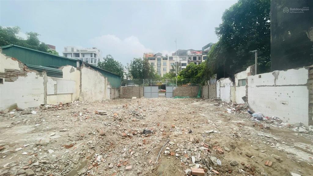 Siêu phẩm mặt phố nguyễn văn huyên, 2 mặt tiền, 300m2 x ngang 13m, giá 94.5 tỷ