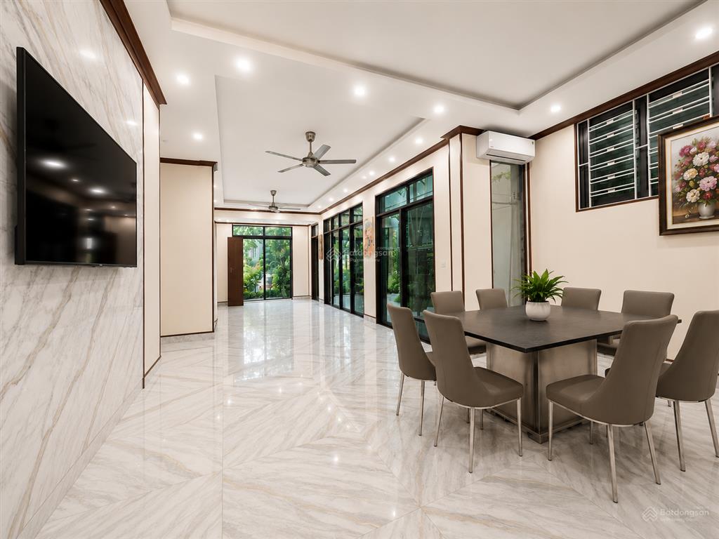Bán biệt thự sân vườn văn cao  ba đình, 170m² 4 tầng, giá 45 tỷ, an ninh 24/7