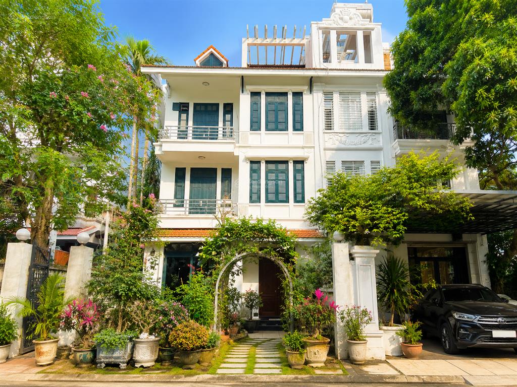Bán biệt thự sân vườn văn cao  ba đình, 170m² 4 tầng, giá 45 tỷ, an ninh 24/7