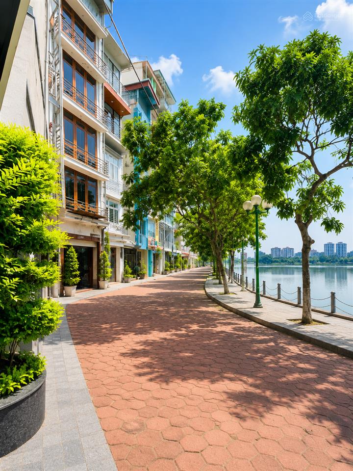 Bán nhà nguyễn lân 94m, 5 tầng thang máy, view hồ rùa, ô tô tránh, giá 32,8 tỷ