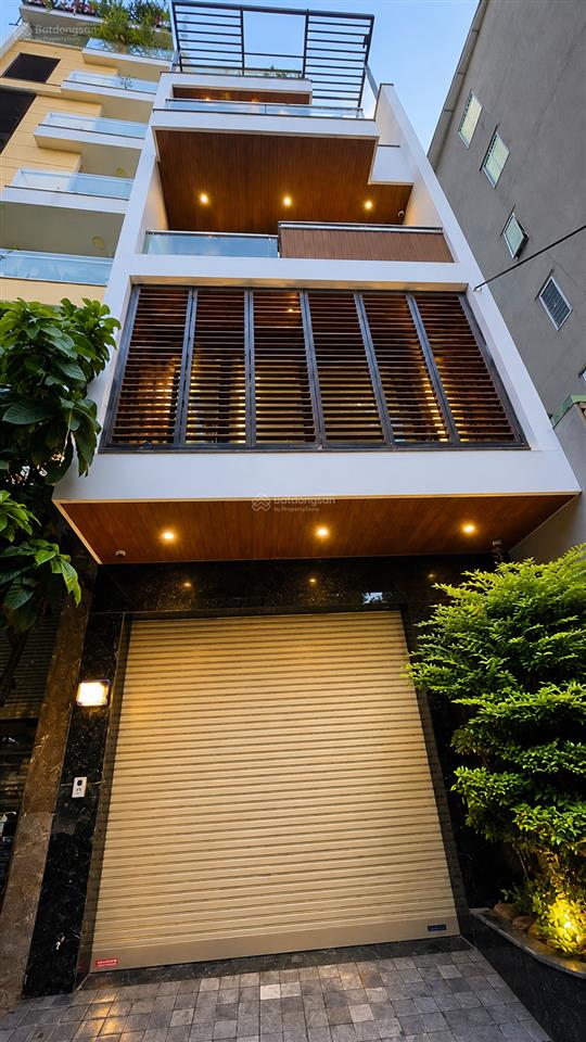 Bán nhà nguyễn lân 94m, 5 tầng thang máy, view hồ rùa, ô tô tránh, giá 32,8 tỷ