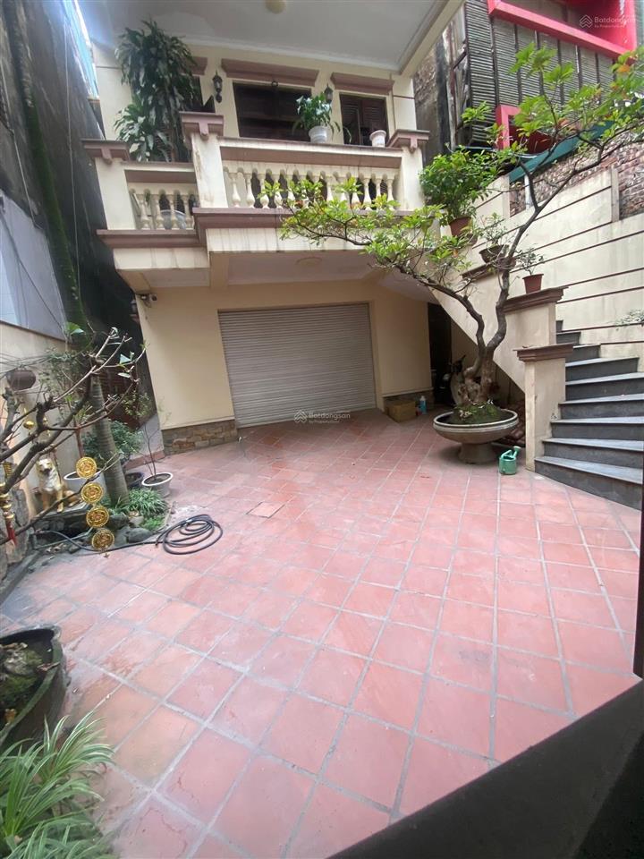 Gấp gấp  giá đầu tư
bán nhà thái hà dt 250m2 rộng 7,5m  sân vườn  gara ô tô  30m ra phố  ở ha