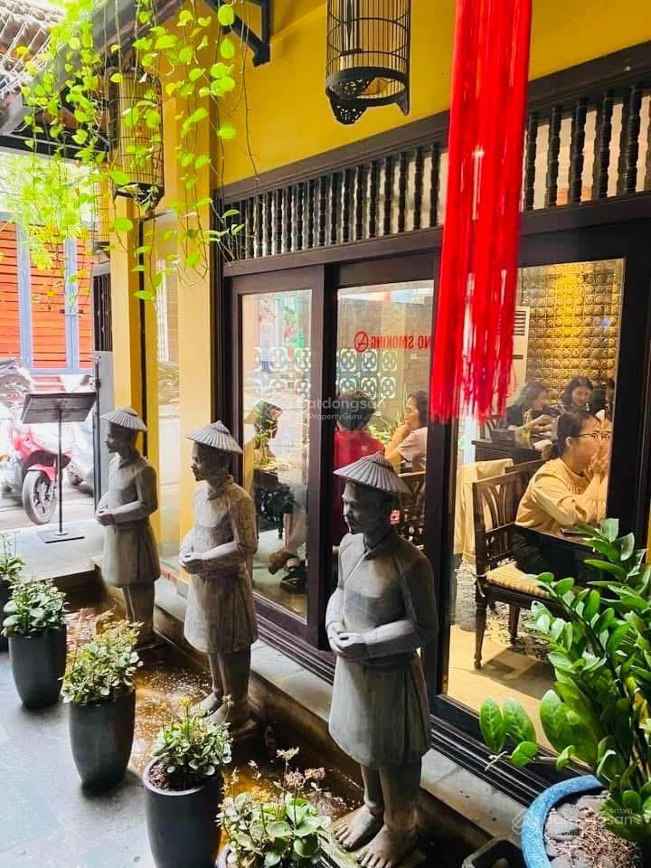 Siêu kinh doanh, phố đào tấn 130m2, mt 11m, ô tô tránh, sát mặt phố, giời thượng lưu, doanh thu cao