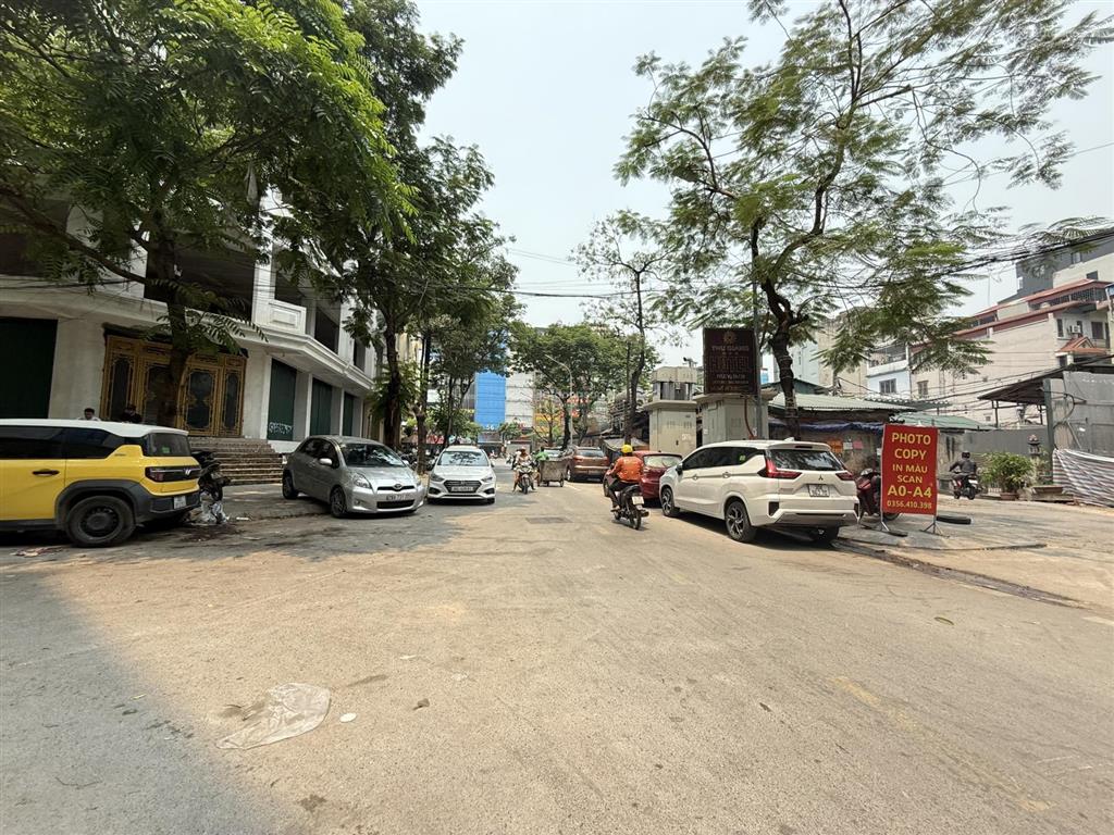 Lô đất f0, 260m2/mt 8,5m, 3 ô tô tránh, mua xây khách sạn, building, apm. to đẹp nhất phố khúc t dụ