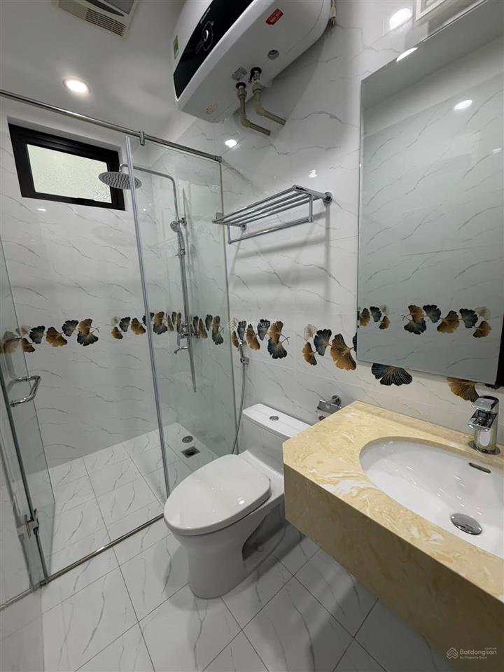 8 tầng  mặt phố nguyễn khang  thang máy nhập  kinh doanh đỉnh  pccc đầy đủ  thông sàn  giá tố