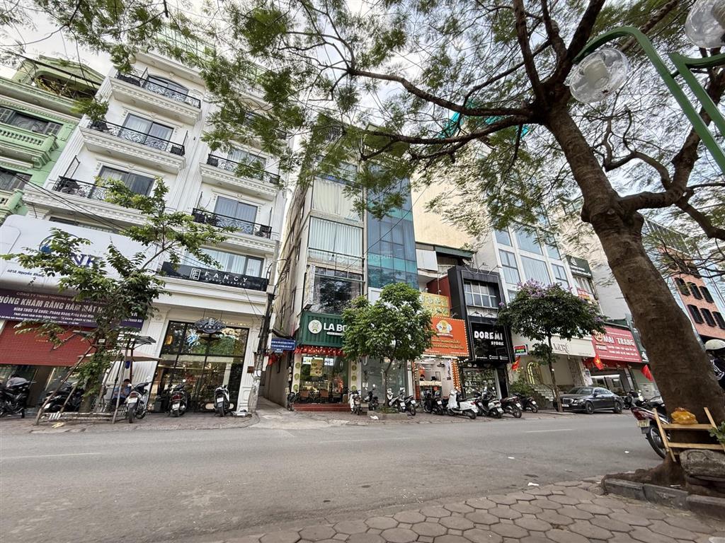 8 tầng  mặt phố nguyễn khang  thang máy nhập  kinh doanh đỉnh  pccc đầy đủ  thông sàn  giá tố