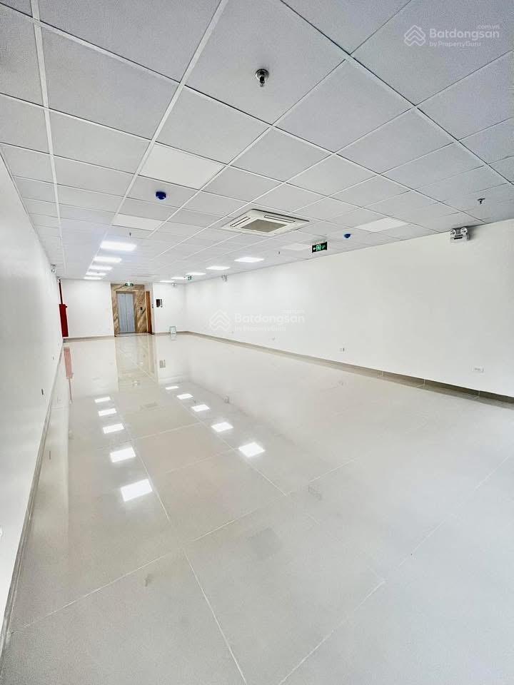Siêu phẩm tây hồ nhà 120m2 xây mới 10 tầng, ở và kinh doanh, rộng 6,2m  2 ô tô tránh  thông sàn 