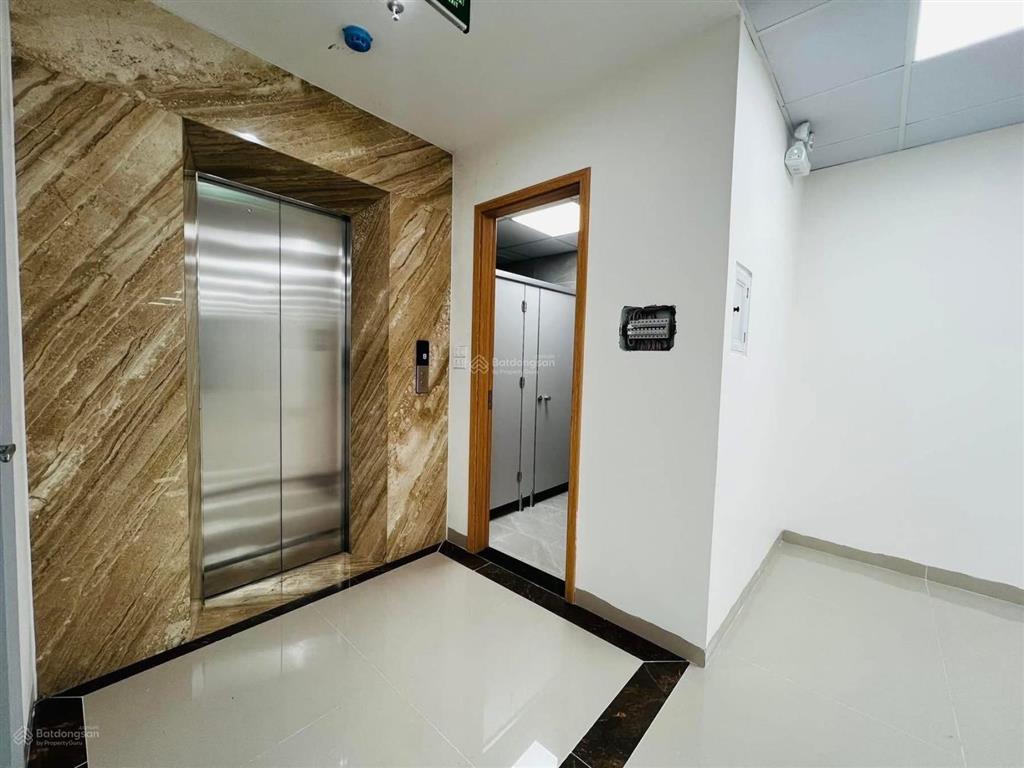 Siêu phẩm tây hồ nhà 120m2 xây mới 10 tầng, ở và kinh doanh, rộng 6,2m  2 ô tô tránh  thông sàn 