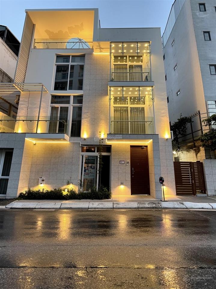 Víp biệt thự tây hồ thuỵ khuê 165m x4t x mt 15m  khu víp ô tô đỗ tránh ngày đêm  vài bước chân ra